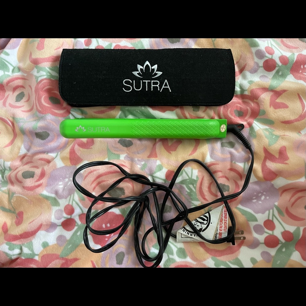 Green Sutra Straightener